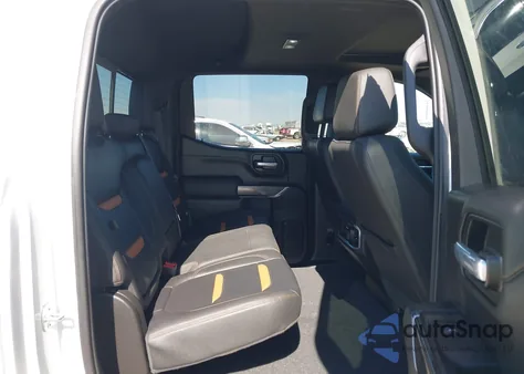 2021 GMC Sierra 1500 4Wd Short Box At4 z USA, uszkodzony, nr VIN 1GTP9EEL1MZ163973